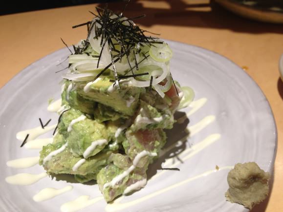 アボカドととりササミの和えもの ごち 渋谷