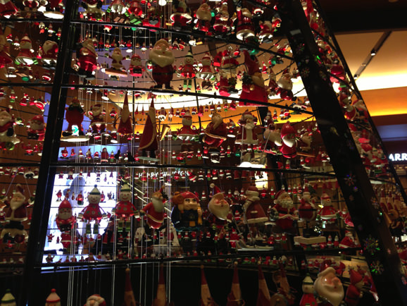 ミッドタウンガレリア　サンタツリー