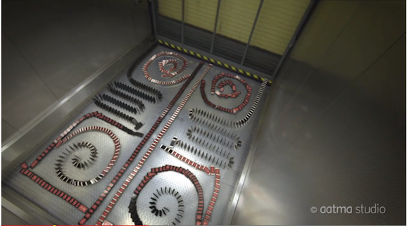 iPhoneドミノ倒し