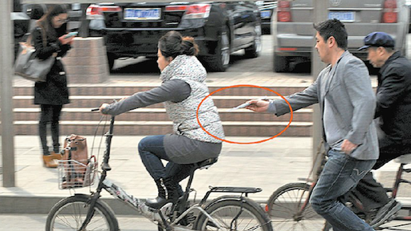 iPhone 盗人　中国人