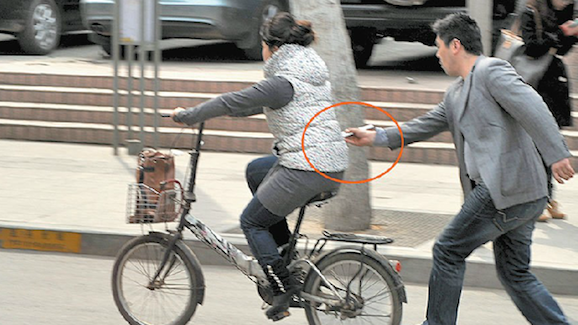 iPhone 盗人　中国人