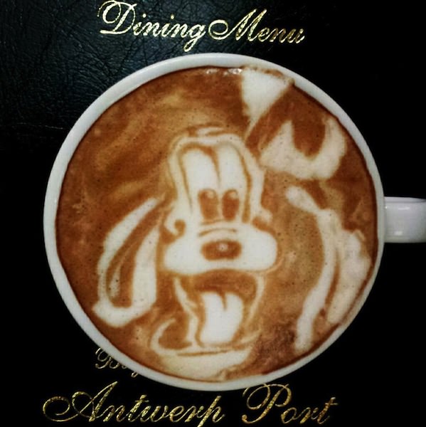 ラテアート「プルート」