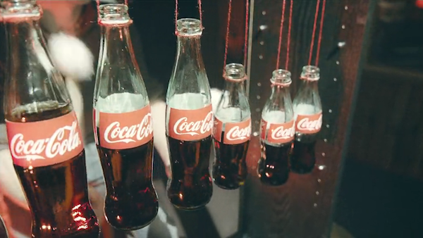 コカ・コーラで奏でる音楽