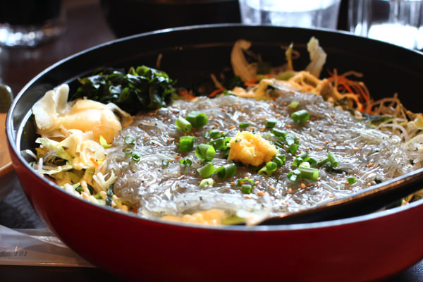 江ノ島しらす問屋「とびっちょ」