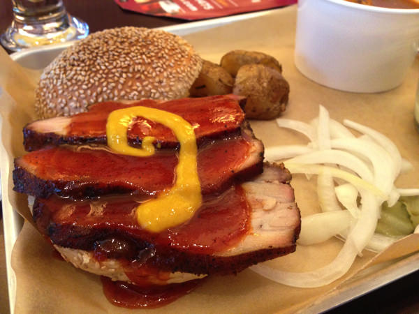 BBQ BAR B＆LOIN（ビーアンドロイン）