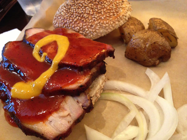 BBQ BAR B＆LOIN（ビーアンドロイン）