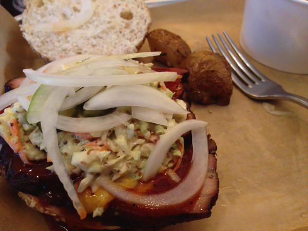 BBQ BAR B＆LOIN（ビーアンドロイン）