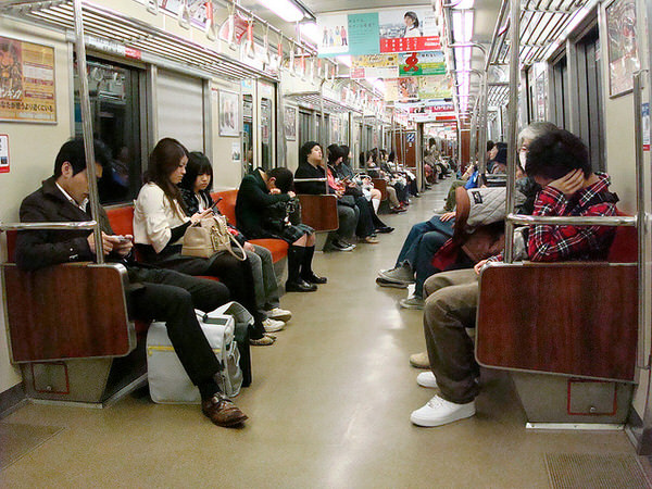 福岡の地下鉄の中