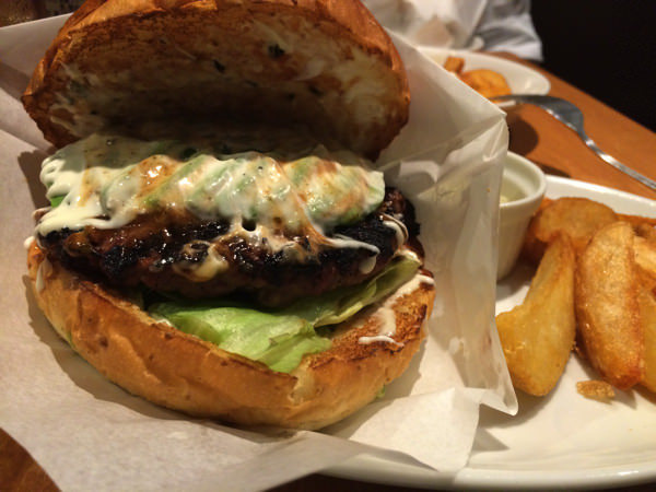 FELLOWS（表参道・ハンバーガー屋）