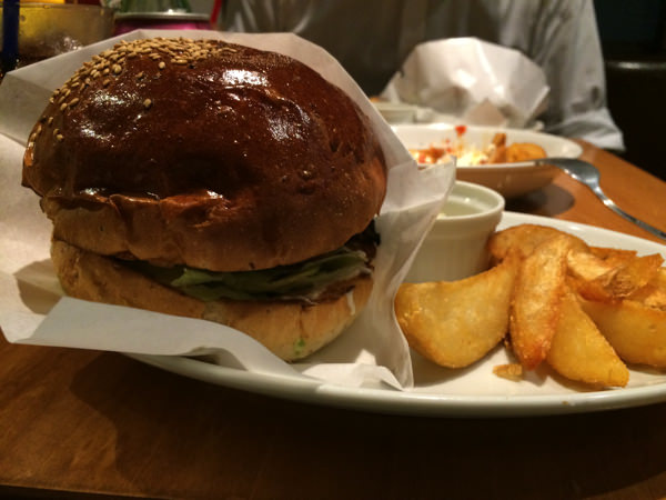 FELLOWS（表参道・ハンバーガー屋）