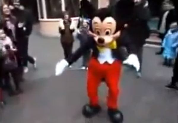 Mickey dance battle