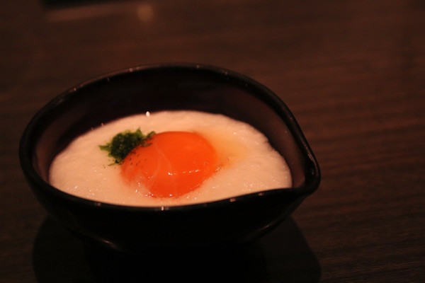 「牛たん炭焼利久」（仙台）