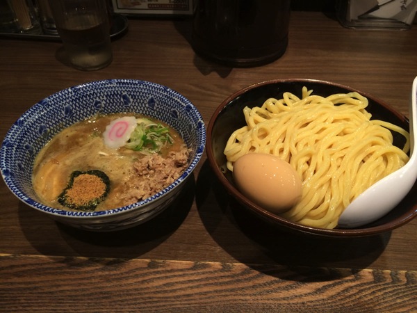 六厘舎（つけ麺）