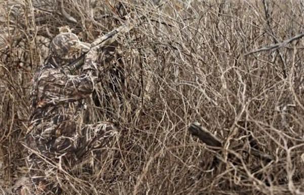 Soldiers camouflaging is amazing