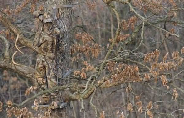 Soldiers camouflaging is amazing