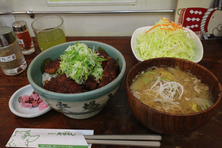矢場とん「みそかつ丼」