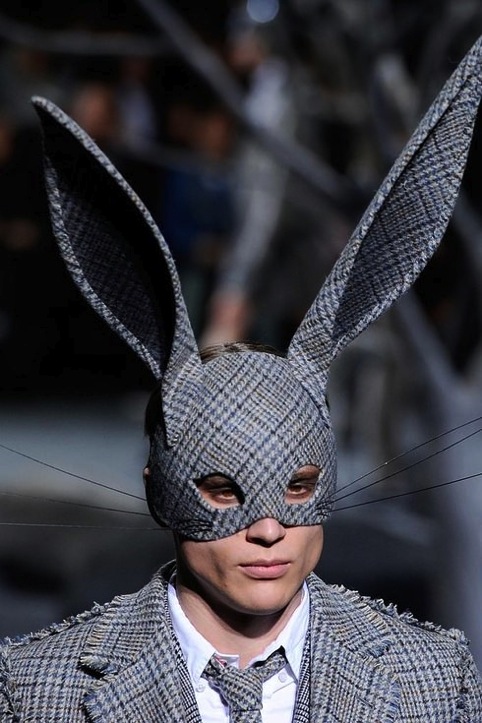 Ununderstandable fashion