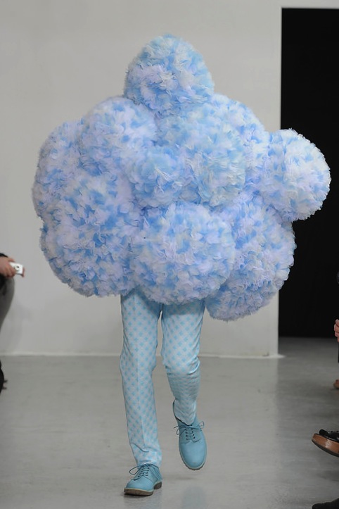 Ununderstandable fashion