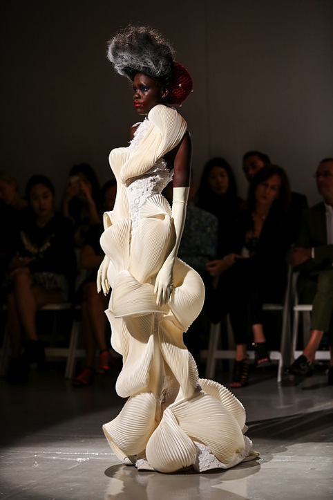 Ununderstandable fashion