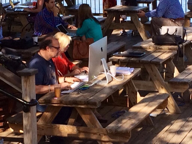 iMacノマドが海外だで大流行中？！