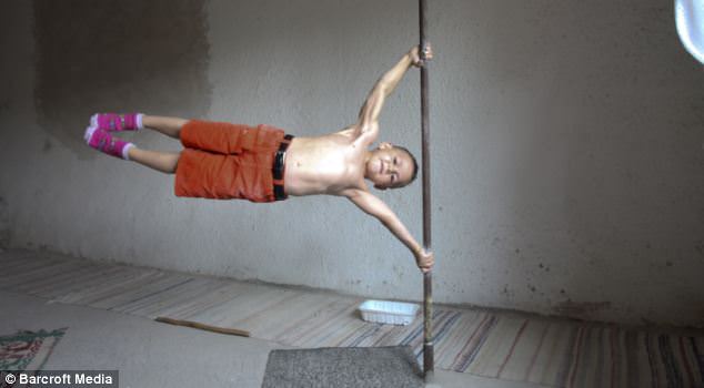 Giuliano stroe brother claudiu have been working out rigorously