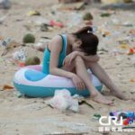 tons-of-trash-on-the-chinese-beach-1.jpg