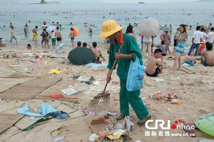 Tons of trash on the chinese beach