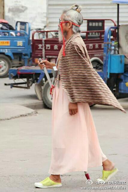 china-luoyang-chinese-most-fashionable-homeless-person-in-history-4.jpg