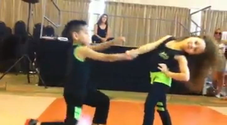 ラテン系ダンサー少年・少女