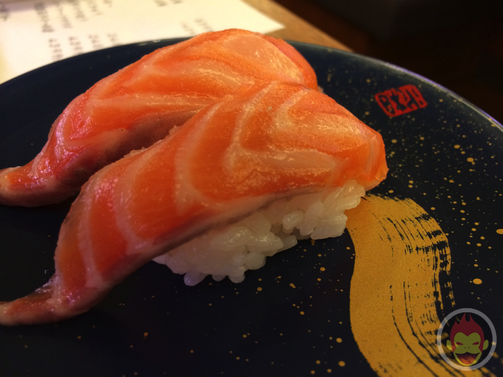 渋谷ヒカリエの回転寿司「三浦三崎港 恵み」