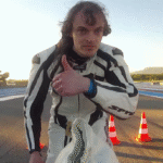 worlds-fastest-bike-beating-ferrari-3.png