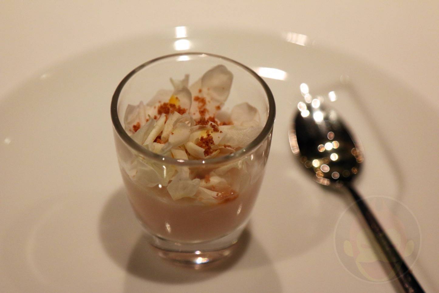 丸の内KITTE内にあるフレンチ「アルカナ東京」