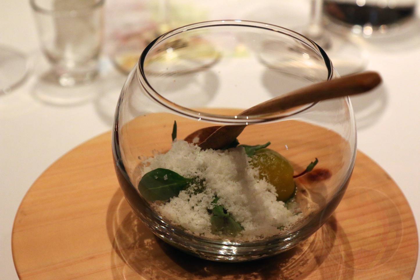 丸の内KITTE内にあるフレンチ「アルカナ東京」