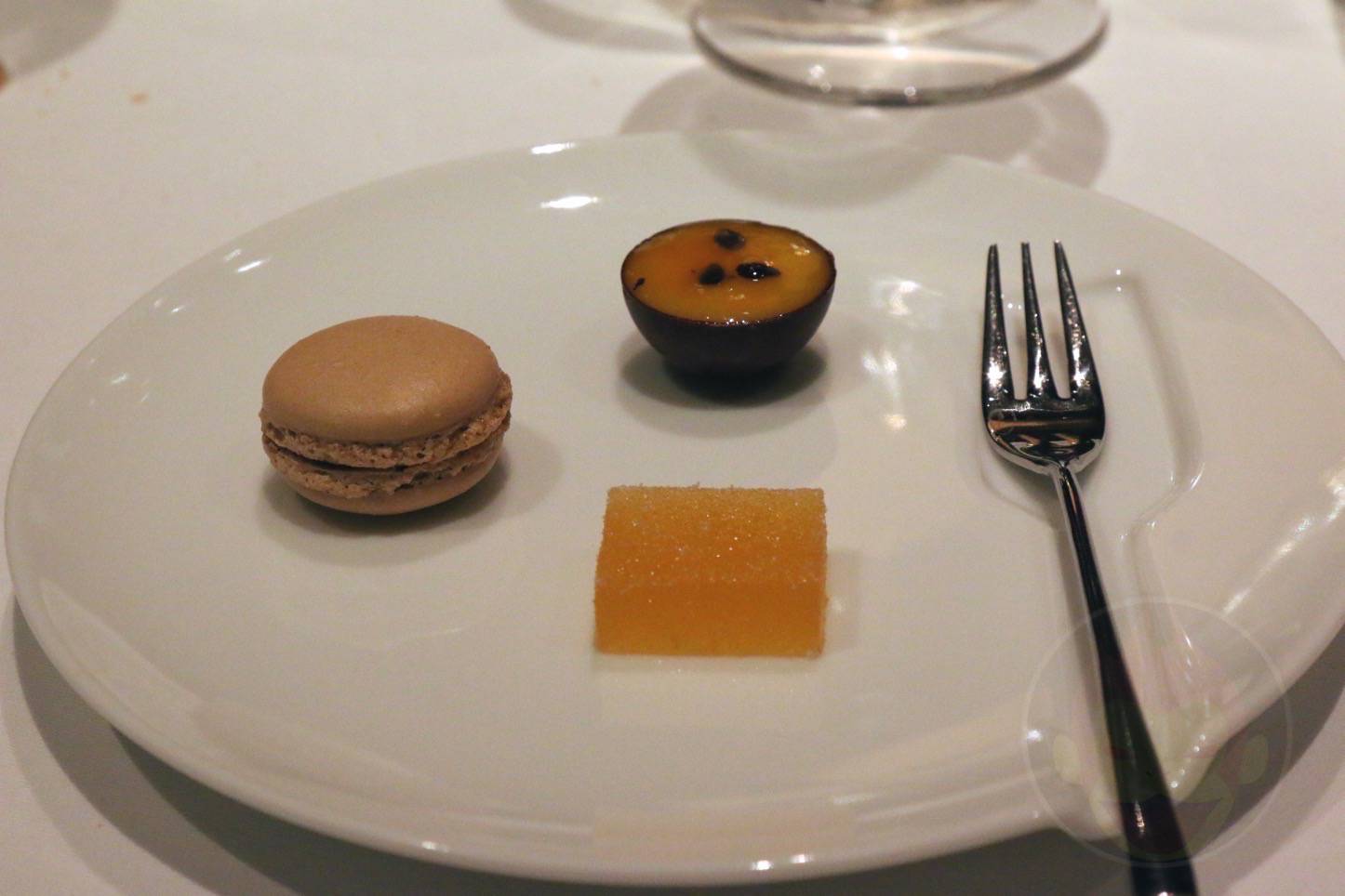 丸の内KITTE内にあるフレンチ「アルカナ東京」