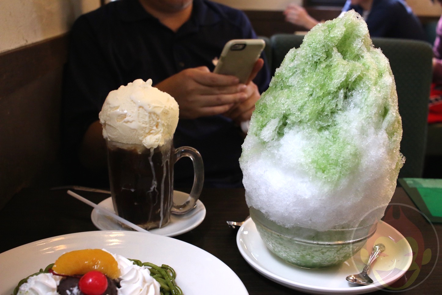 名古屋「喫茶マウンテン」の意味不明スイーツ