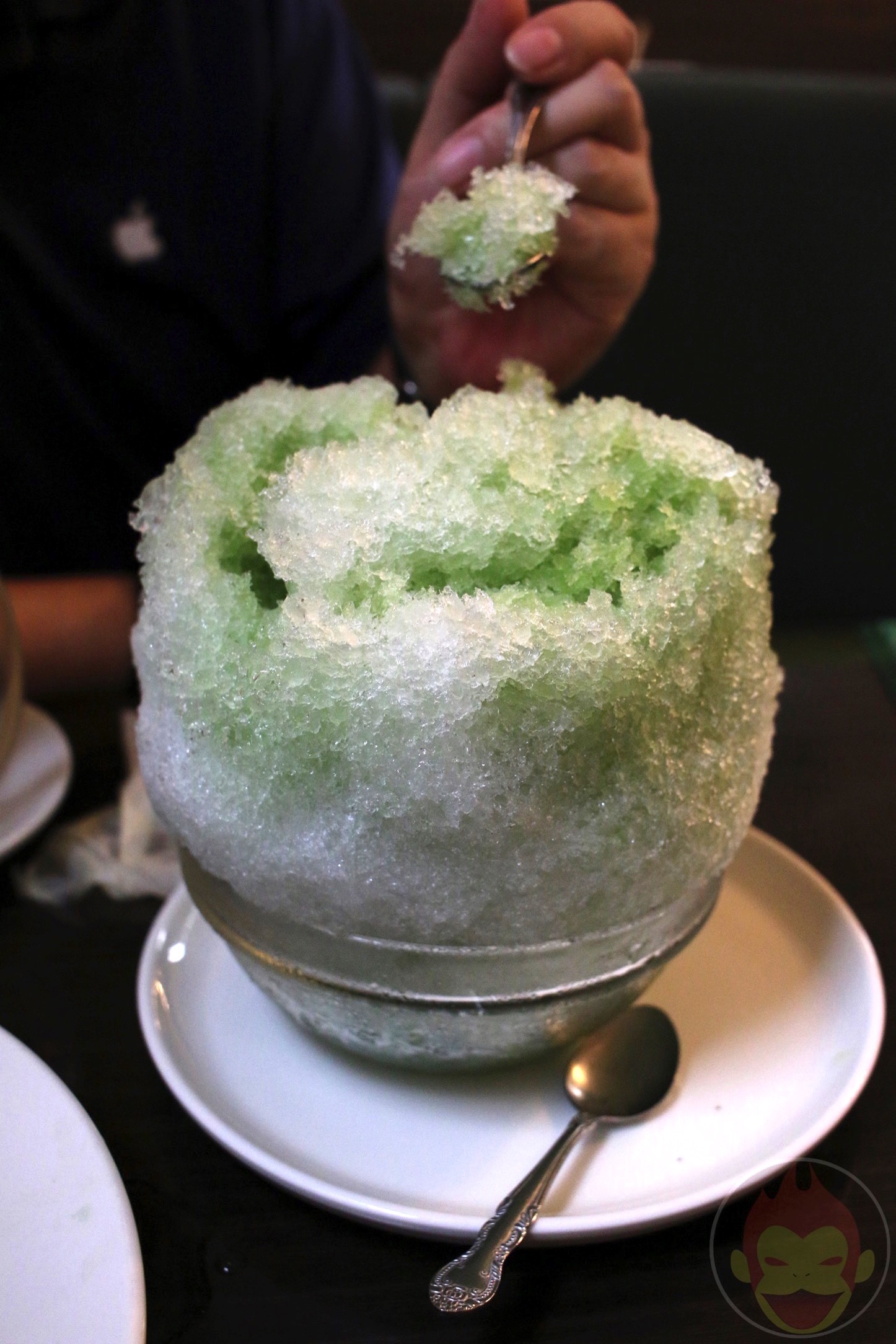 名古屋「喫茶マウンテン」の意味不明スイーツ