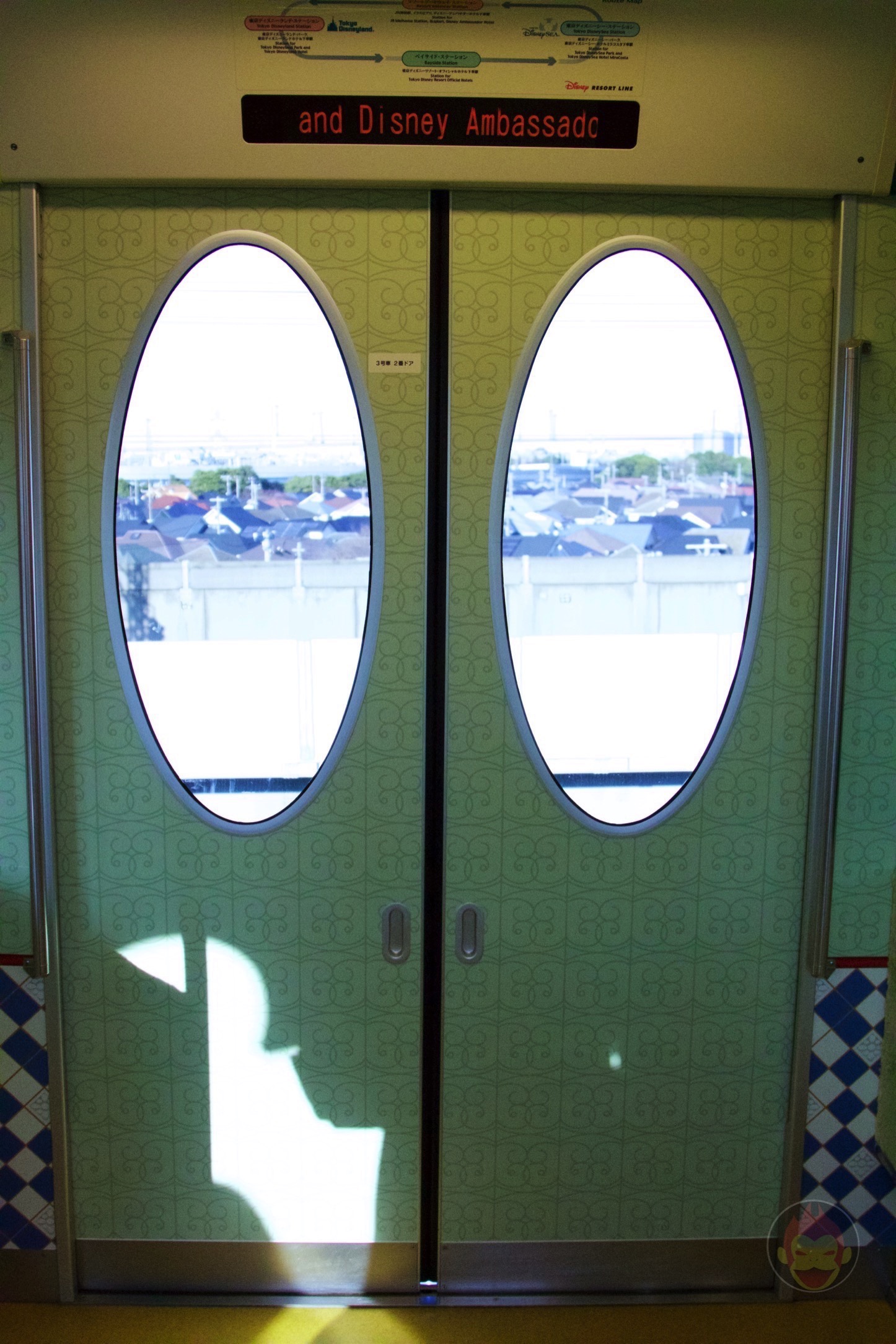 ディズニーリゾートライン（ダッフィー・シェリーメイ・ジェラトーニ限定車両）