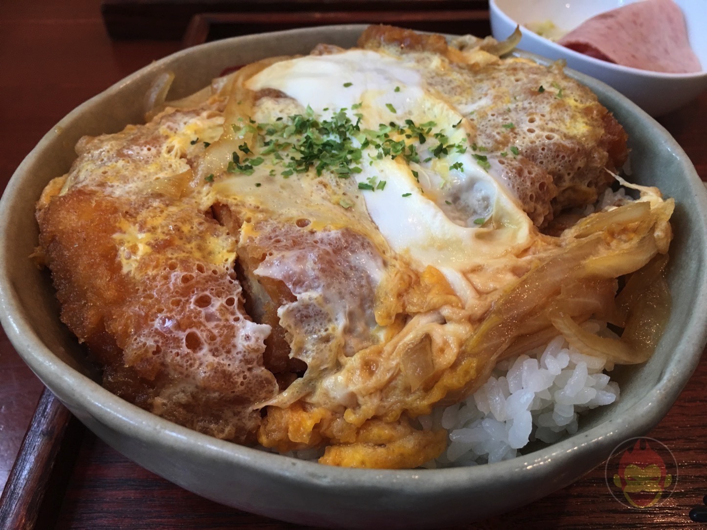 育風堂精肉店のカツ丼が美味しすぎる件