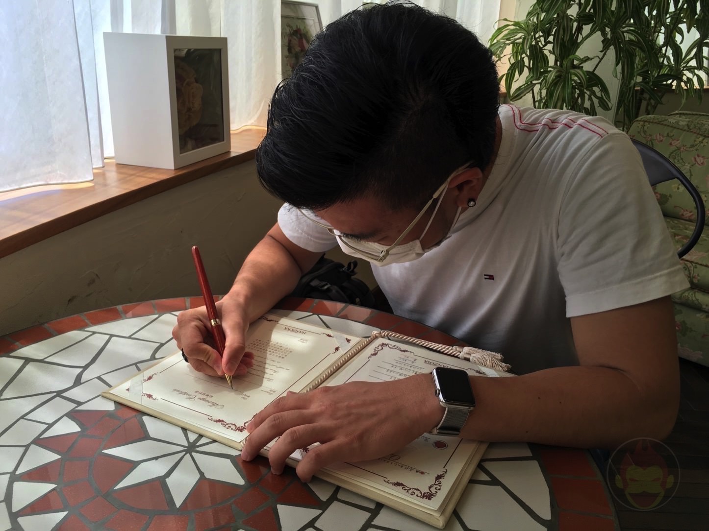 人前式で日付を記入する僕