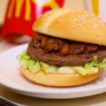 McDonalds-Calvi-Burger-02.jpg