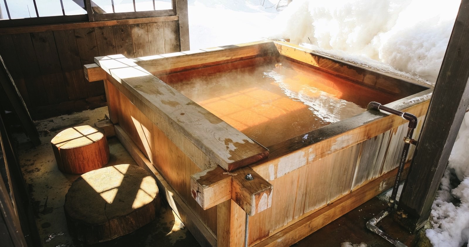 Hirayu Bath Pakutaso