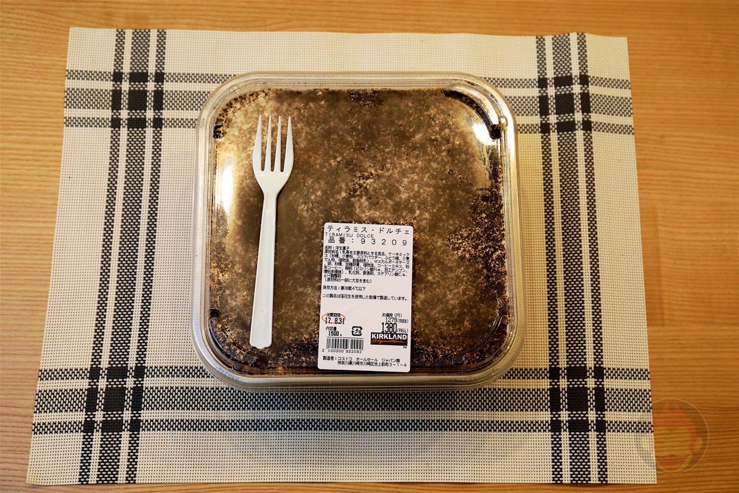 コストコの巨大ティラミス