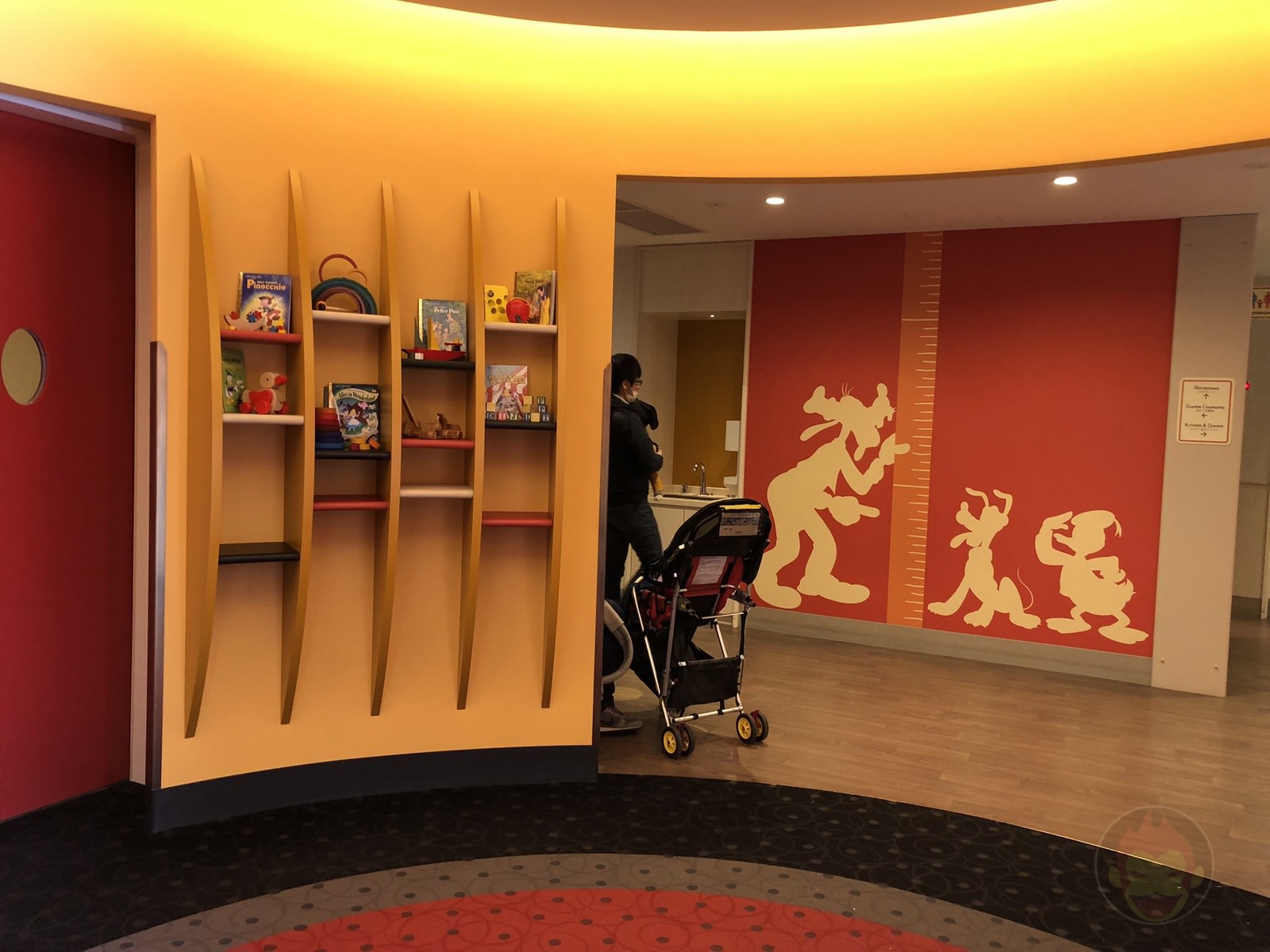 Disney Land Tokyo Baby Center 005