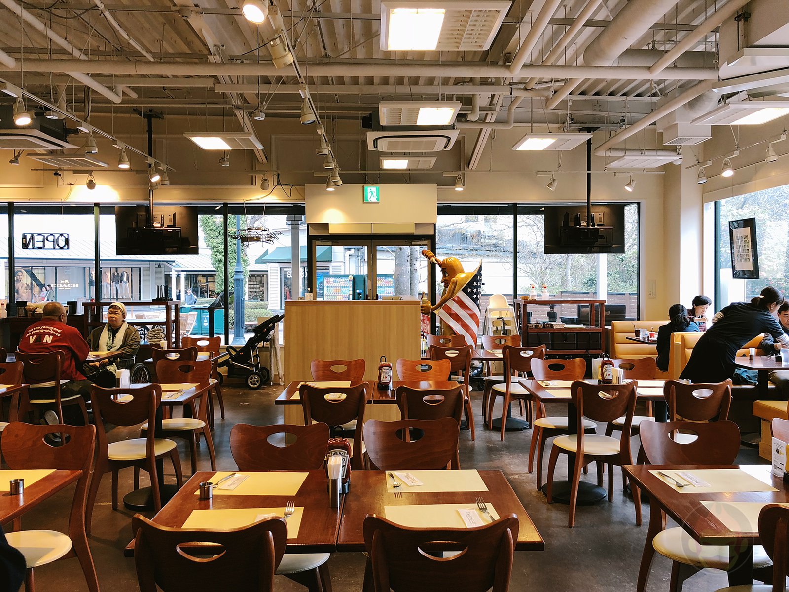 West Park Cafe Gotenba Outlet Store 05