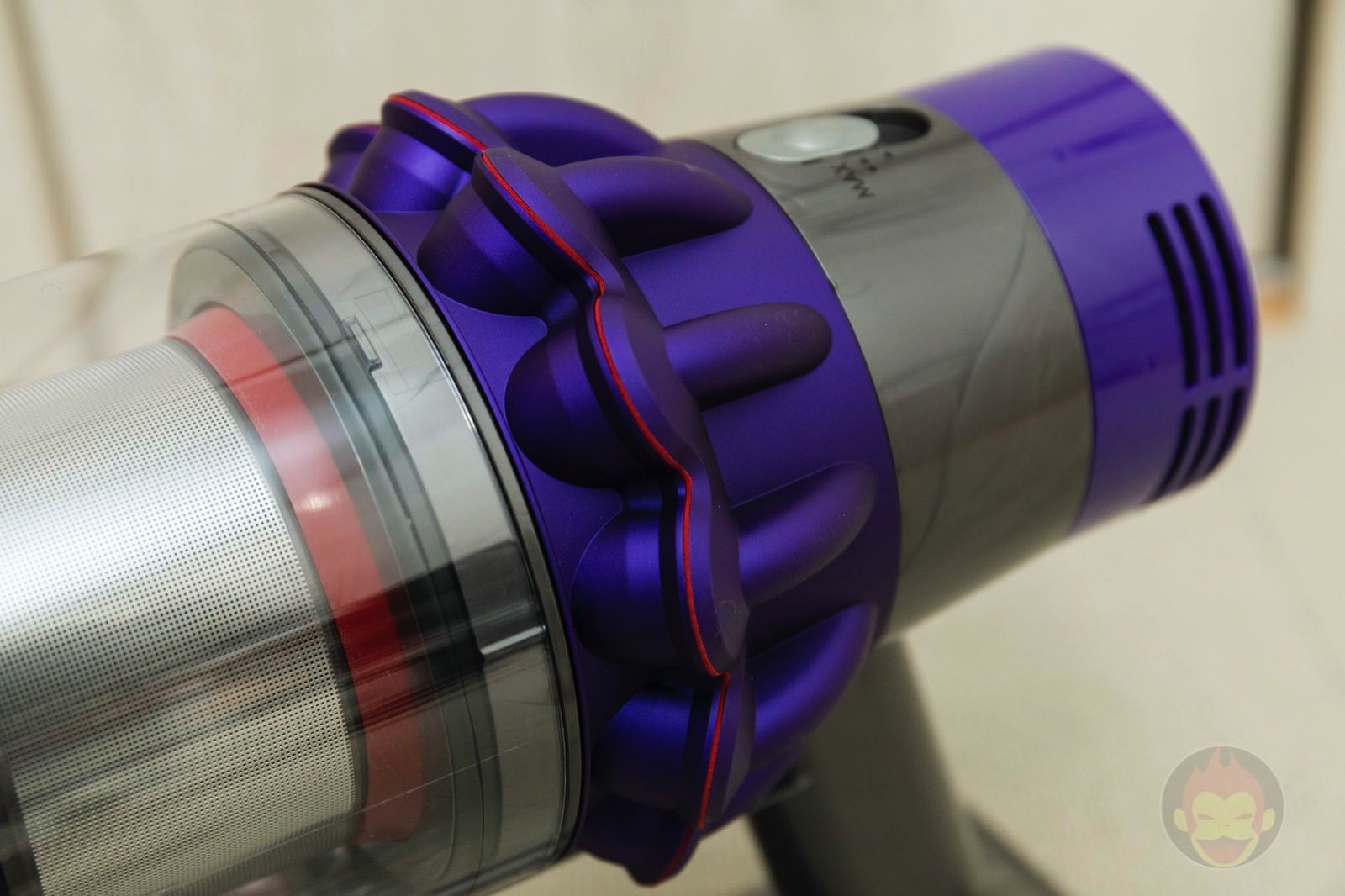 Dyson V10 Animal Plus 01