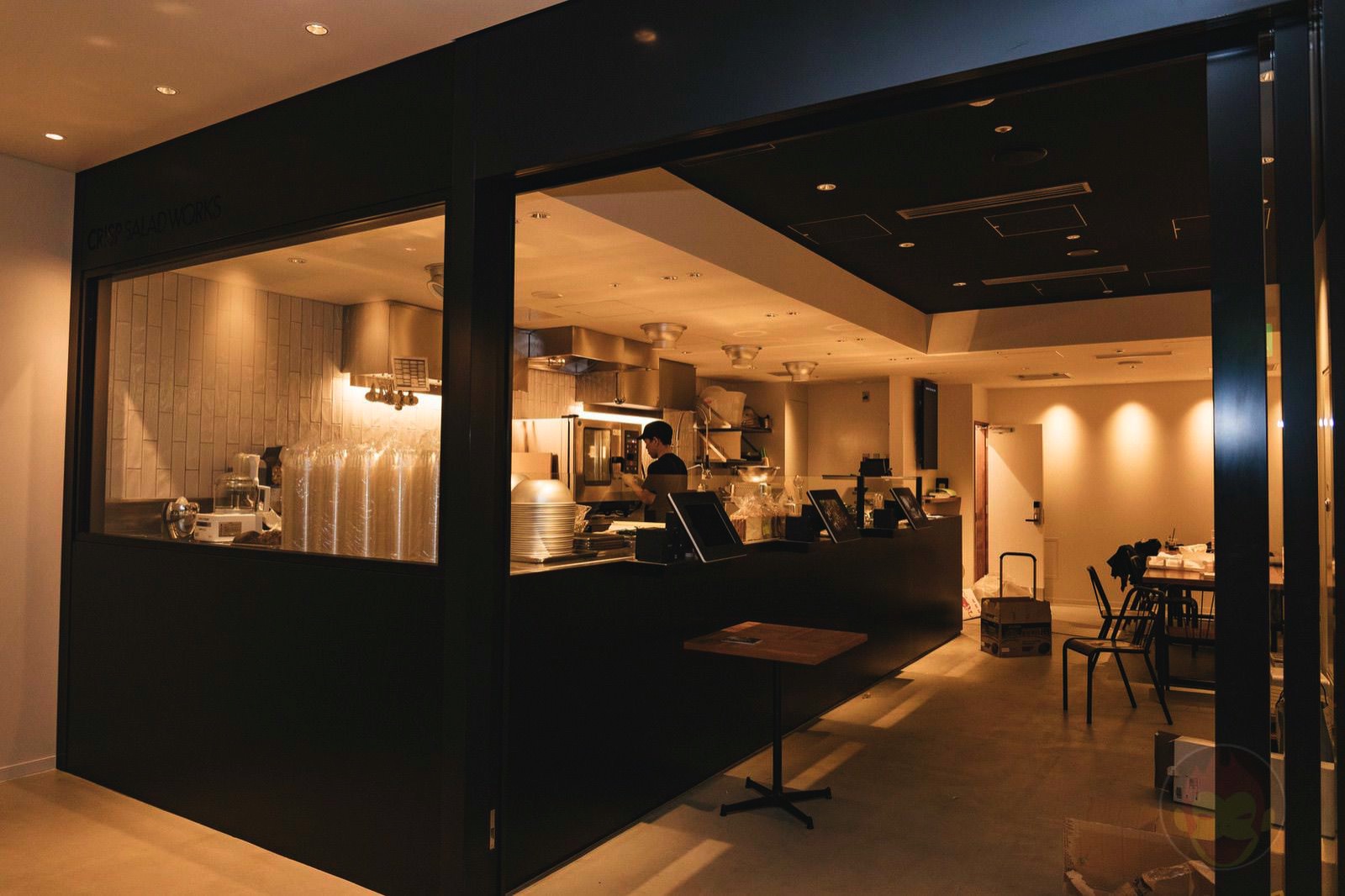 Crisp Salad Works Marunouchi 05