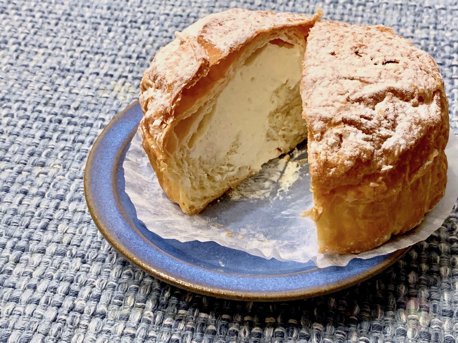 Costco Croissant cream puff 04