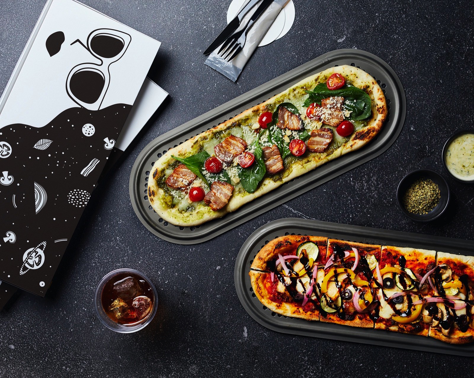 R Pizza Official Photos 05