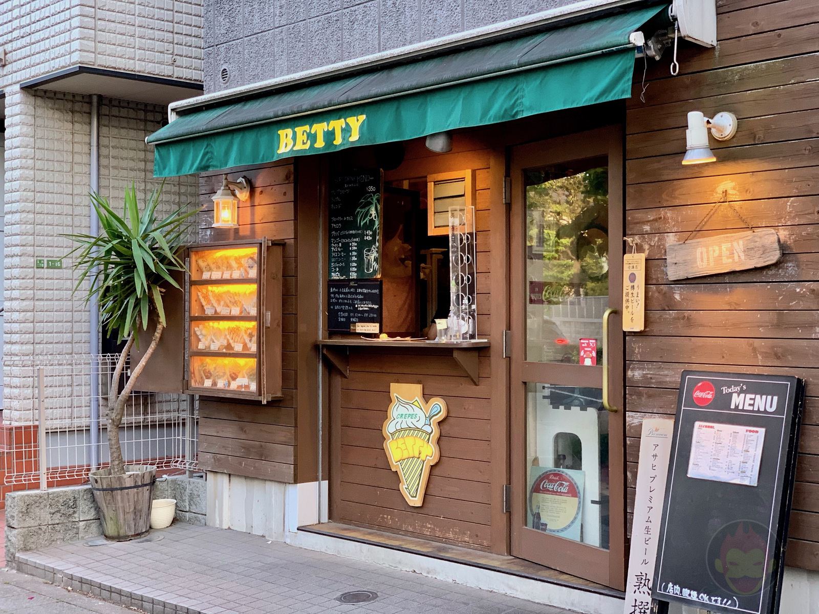 Betty Crape Futakotamagawa 04