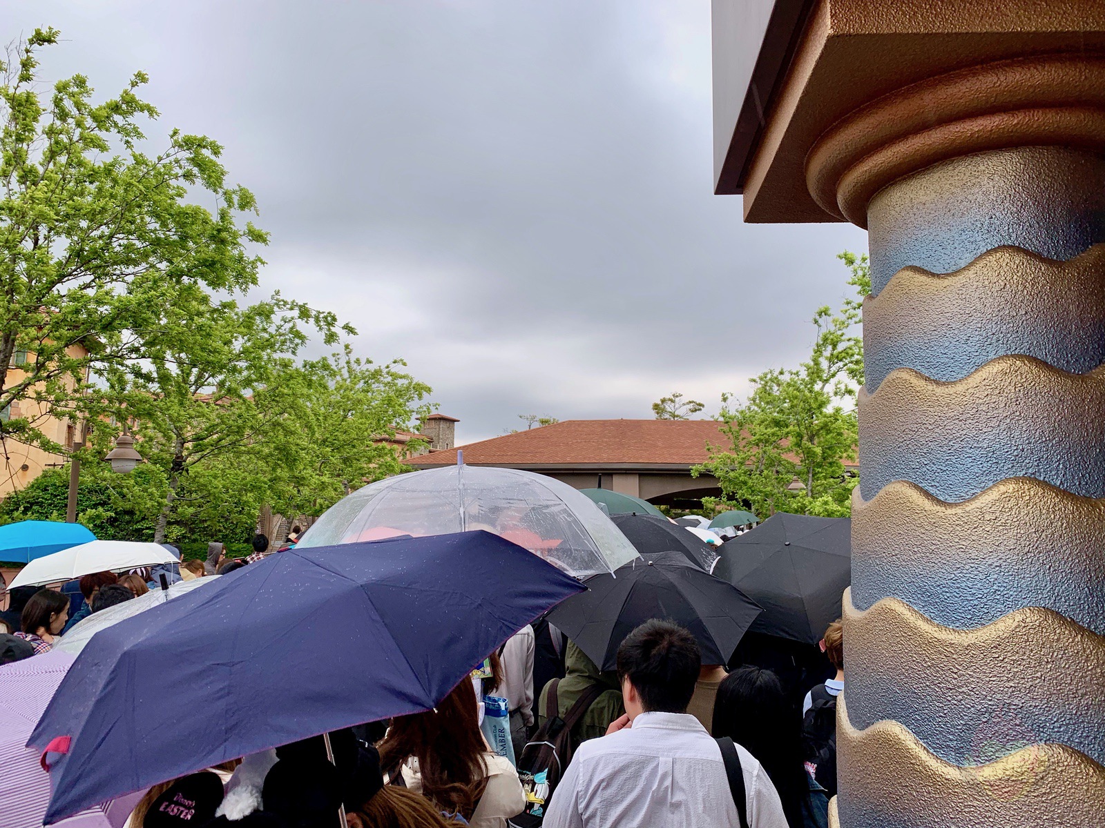 Have fun at disney sea with 2yr daughter 03